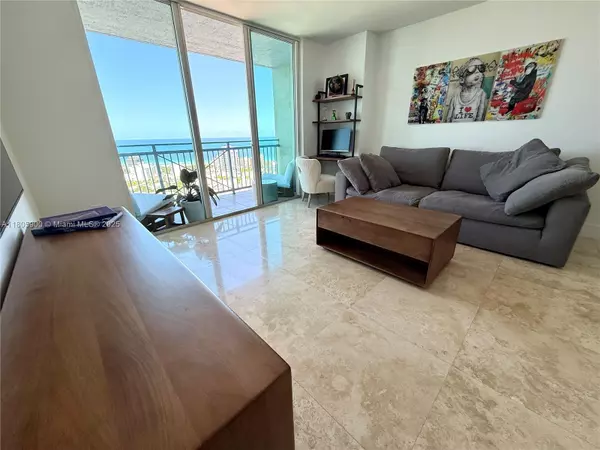 Miami Beach, FL 33139,90 Alton Rd #3007