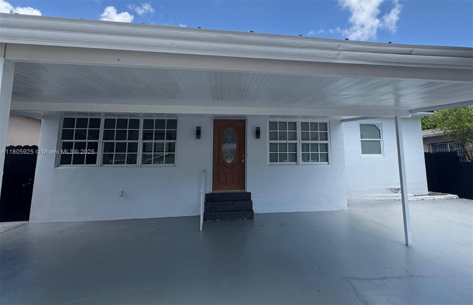 2731 NW 100th St #A, Miami, FL 33147