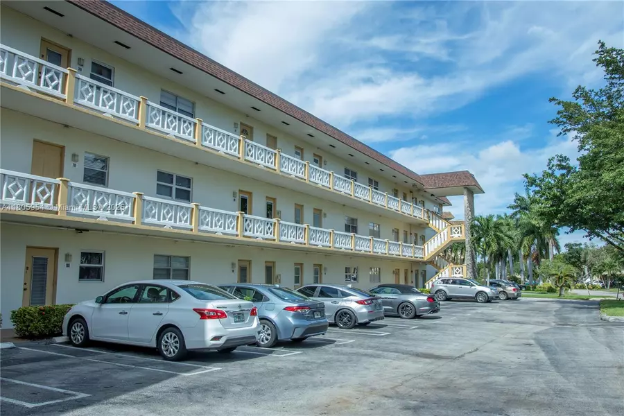 5141 W Oakland Park Blvd #210, Lauderdale Lakes, FL 33313
