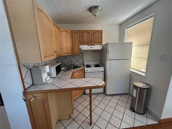 Fort Lauderdale, FL 33301,300 Sunset Dr #9