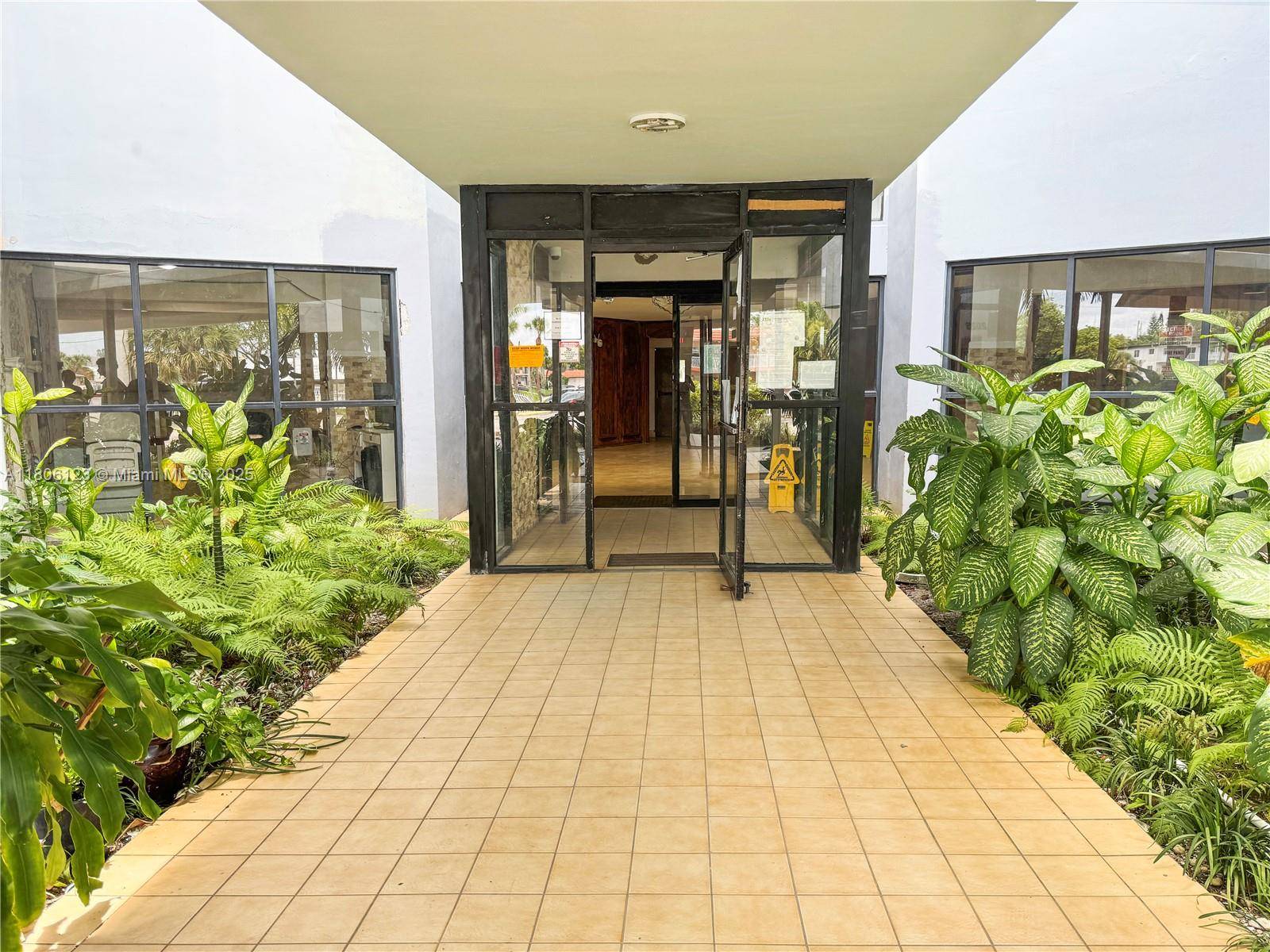 North Miami Beach, FL 33162,2025 NE 164th St #301