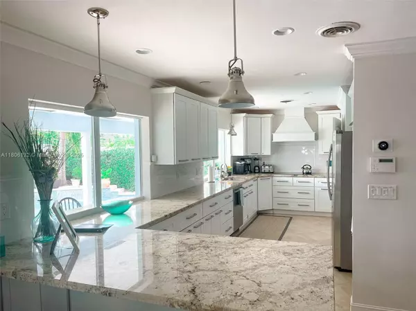 Lighthouse Point, FL 33064,2932 NE 36th St