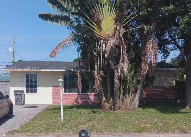 West Palm Beach, FL 33415,884 Montego Dr