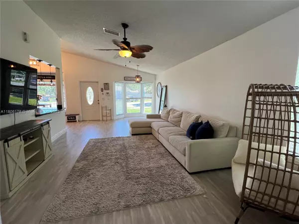 Davie, FL 33325,13570 SW 10th Pl