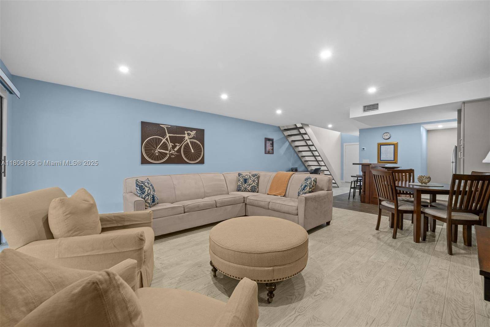 Naples, FL 34108,833 Meadowland Drive #13-5