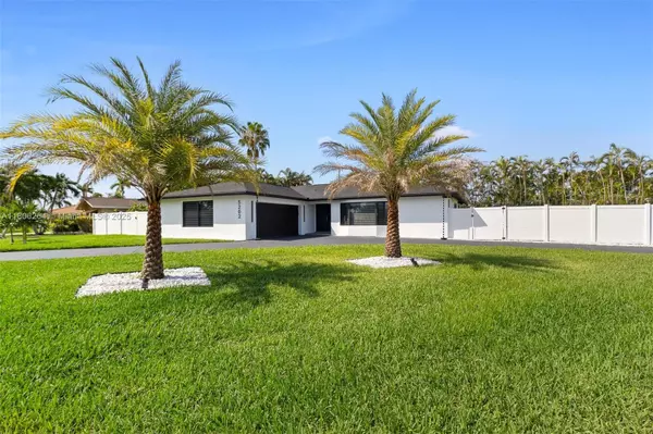 Cape Coral, FL 33904,5202 Elm