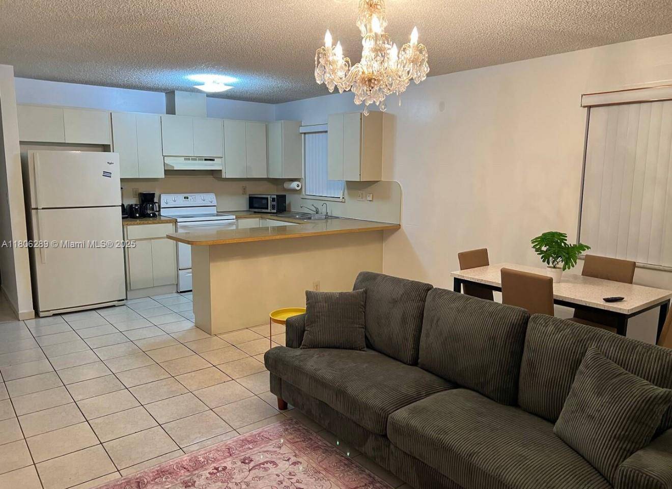 1160 SW 9th St #1, Miami, FL 33130