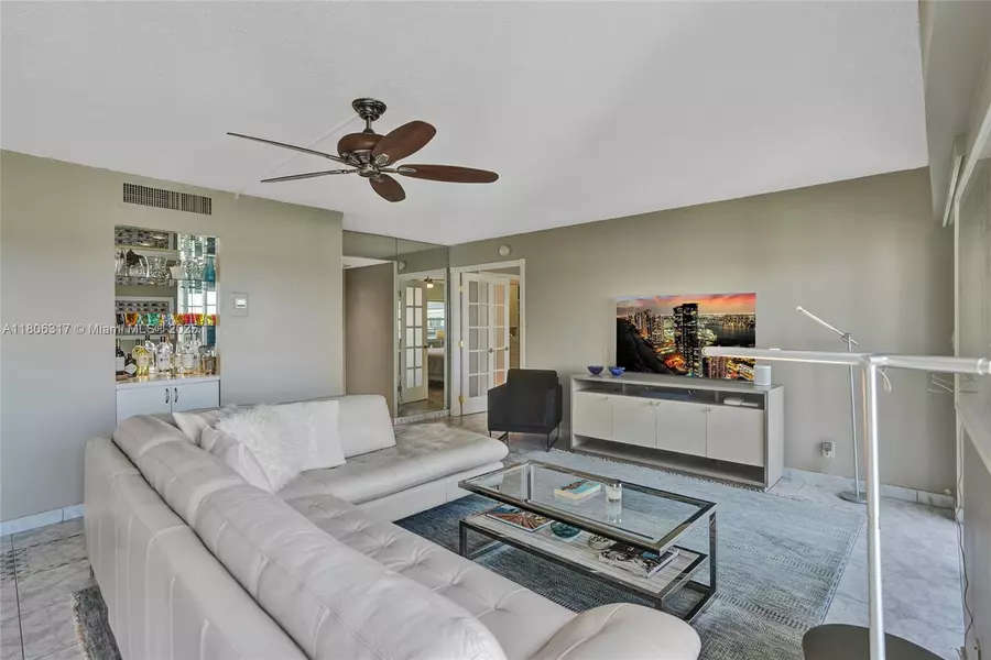 5100 Dupont Blvd #7J, Fort Lauderdale, FL 33308