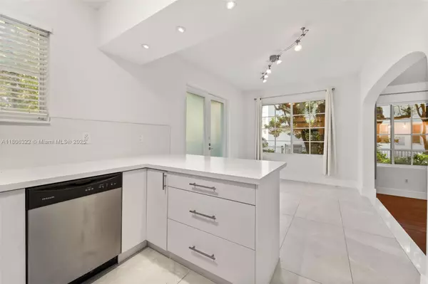Miami Beach, FL 33139,1025 Michigan Av #1C