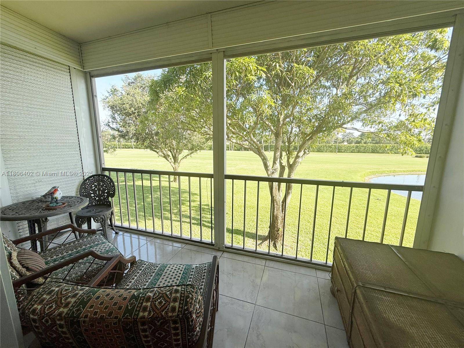 Pembroke Pines, FL 33025,9820 S Hollybrook Lake Dr #202