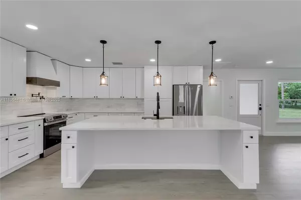 Jupiter, FL 33478,12830 165th Road N
