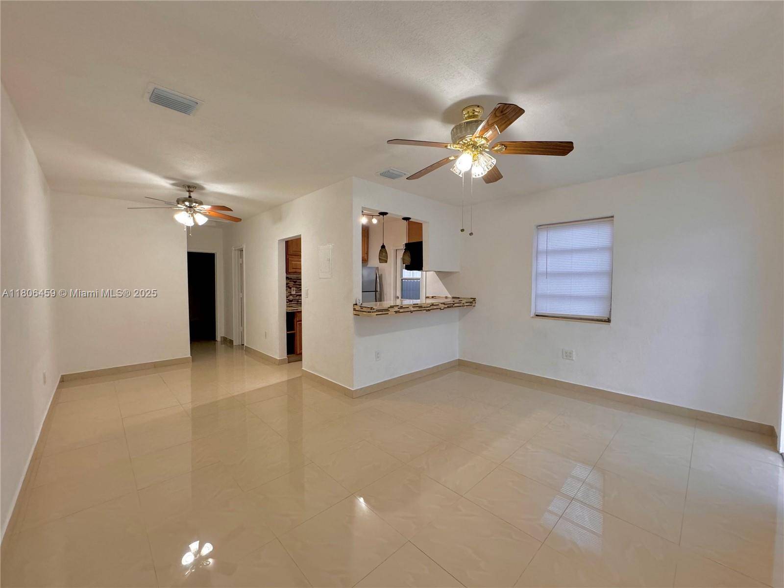 Miami, FL 33126,4885 NW 4th St #4885