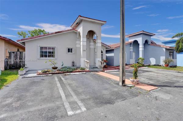 Hialeah, FL 33018,7001 W 35th Ave #215