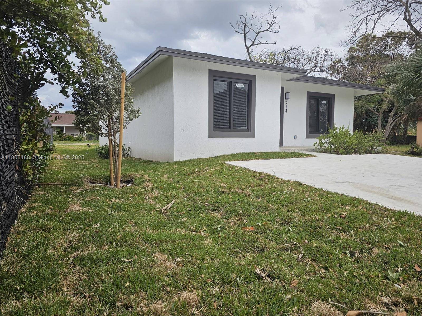 4 Nw Ave, Pompano Beach, FL 33060