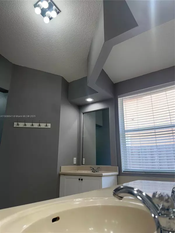 Miramar, FL 33029,19260 SW 29th Ct