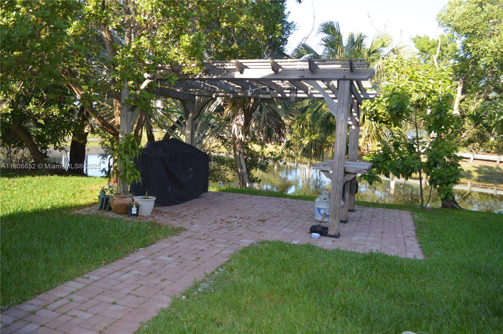 Sunrise, FL 33323,2220 NW 137th Ave