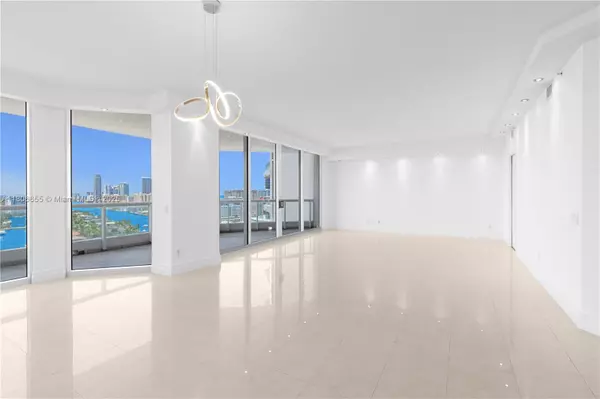 Aventura, FL 33180,21200 Point Pl #1802