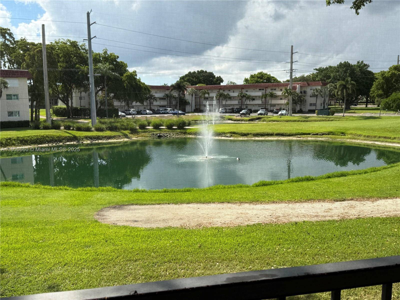 8970 S Hollybrook Blvd #202, Pembroke Pines, FL 33025