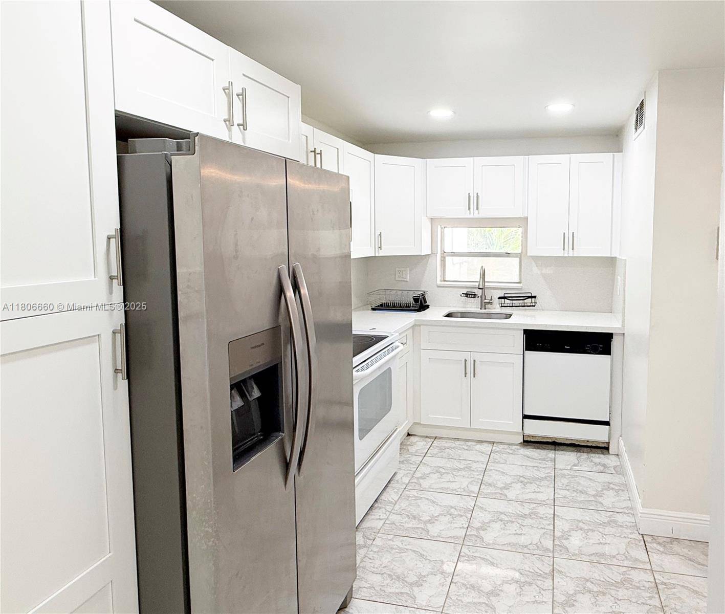 Pembroke Pines, FL 33025,8970 S Hollybrook Blvd #202