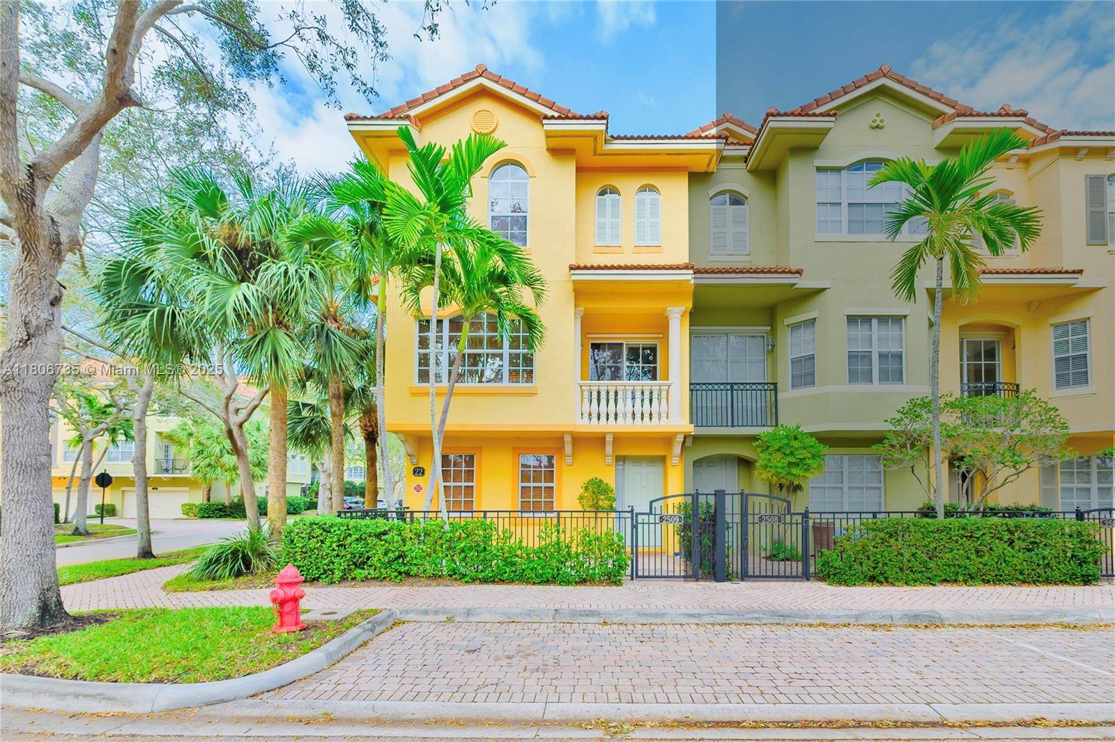 2509 San Pietro Cir, Palm Beach Gardens, FL 33410