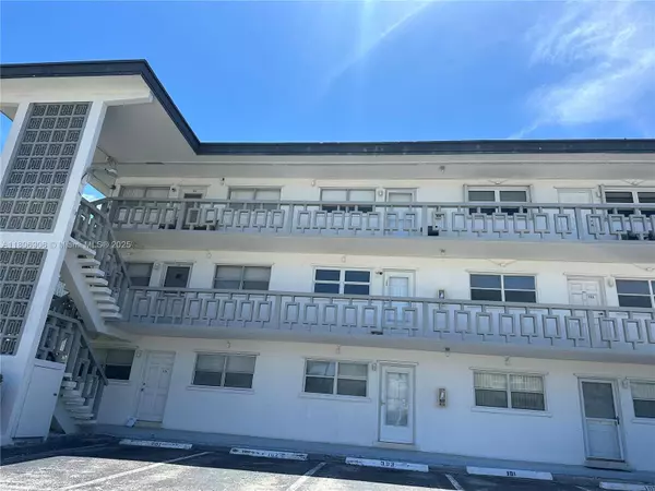 467 Golden Isles Dr #305, Hallandale Beach, FL 33009