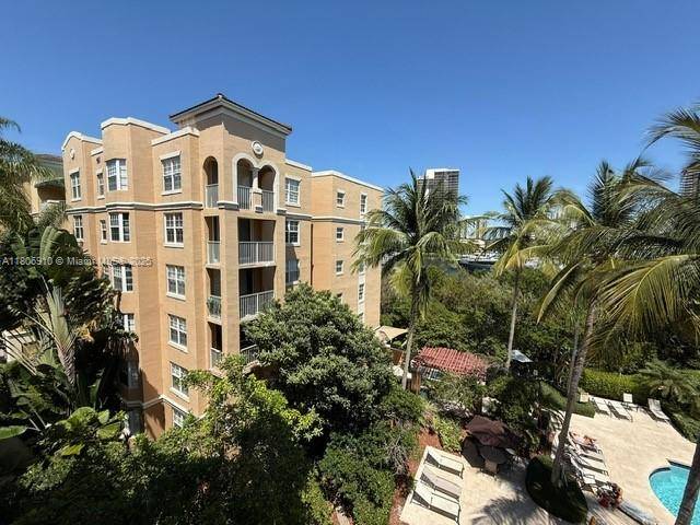 Aventura, FL 33180,19801 E Country Club Dr #4506