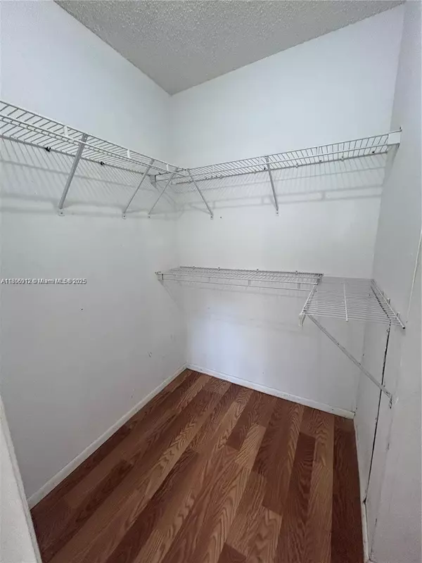 Miami, FL 33196,10581 SW 155th #1224