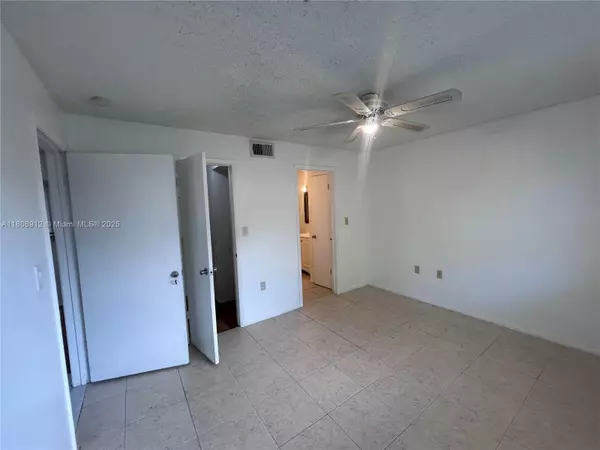 Miami, FL 33196,10581 SW 155th Ct #1224