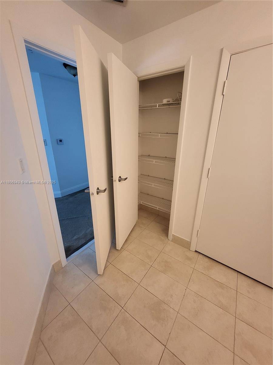 Miami, FL 33132,1900 N Bayshore Dr #1807