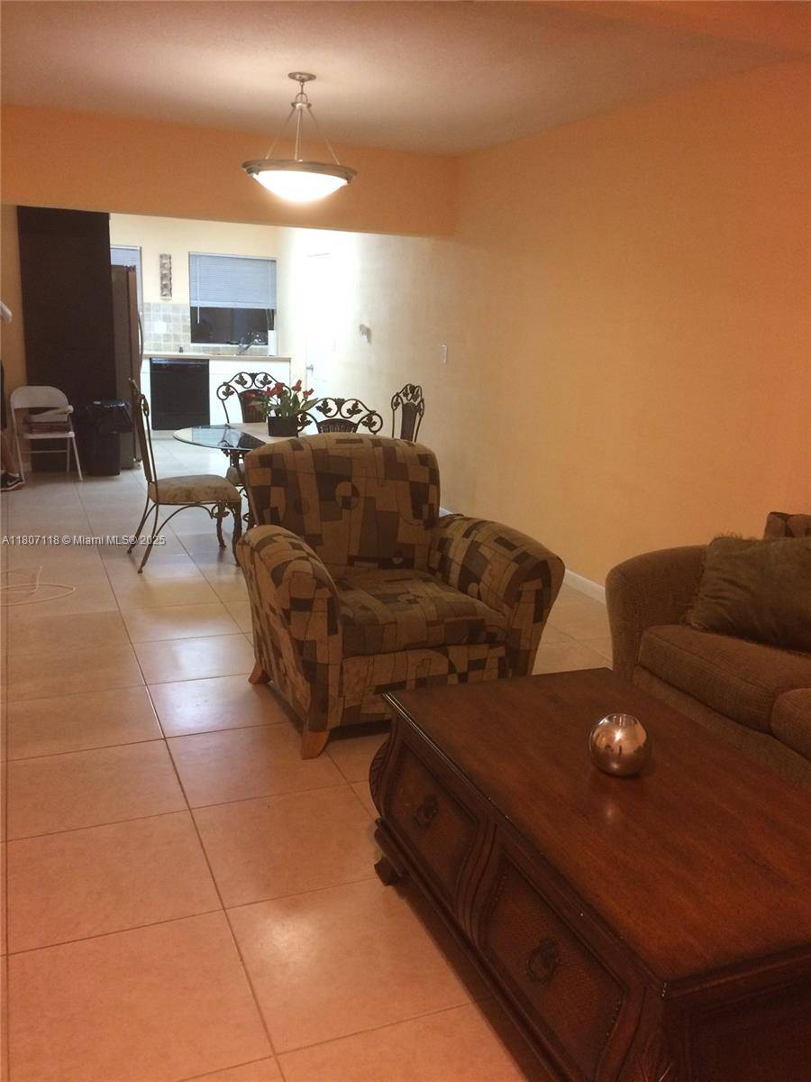 Fort Lauderdale, FL 33312,131 Carolina Ave