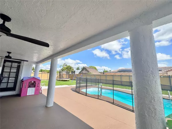 Miami, FL 33187,15421 SW 158th St