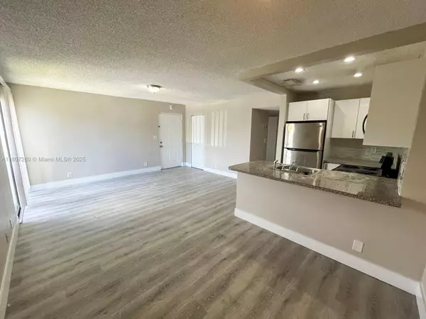 Coral Springs, FL 33065,11777 NW 30th St #206A