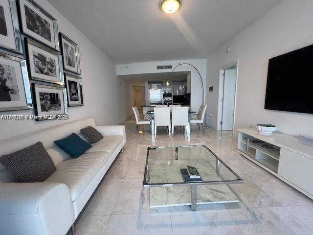 Sunny Isles Beach, FL 33160,17121 Collins Ave #1007