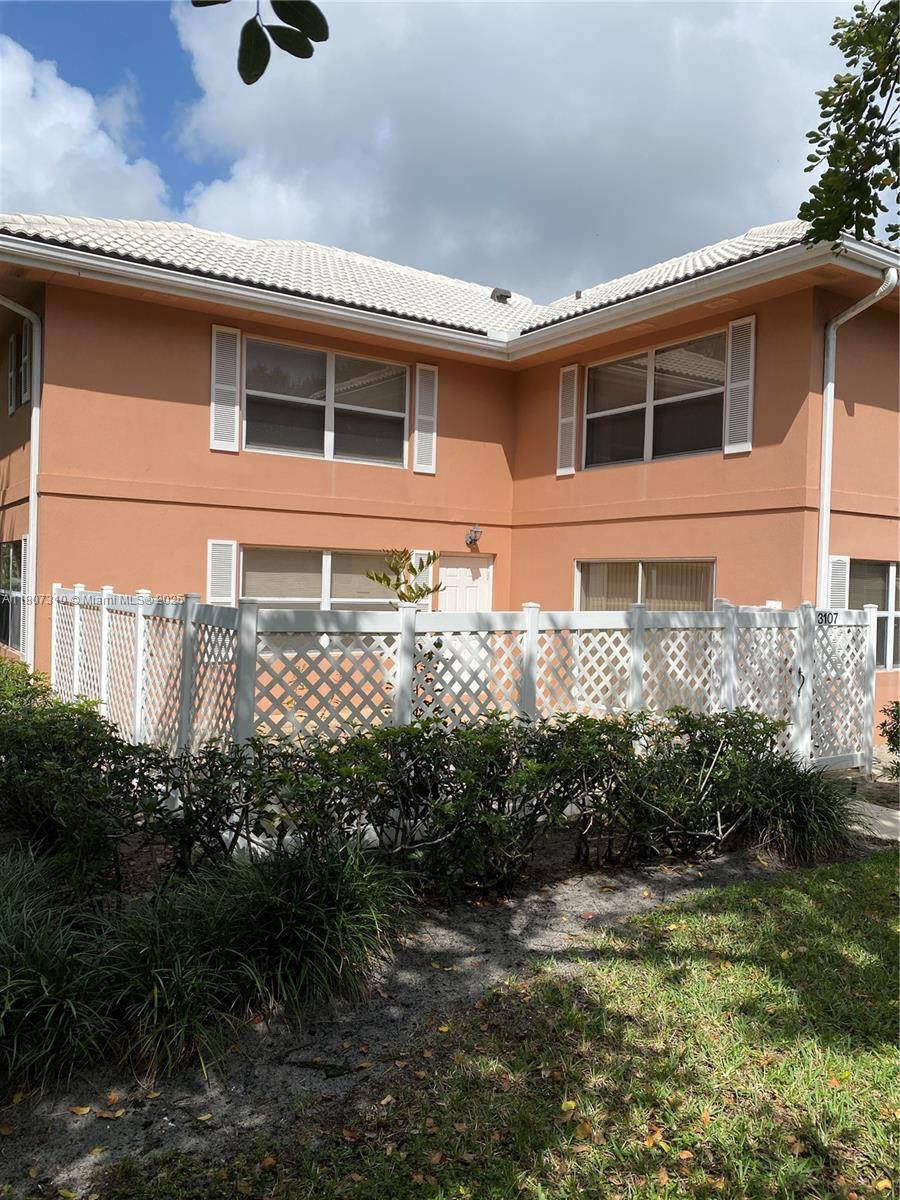 West Palm Beach, FL 33409,3107 Kingston Ct