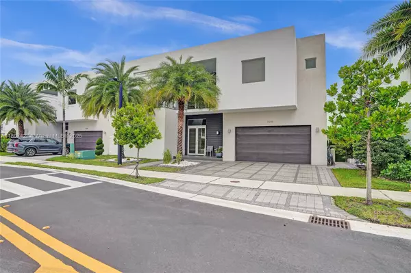 9995 NW 75th St, Doral, FL 33178