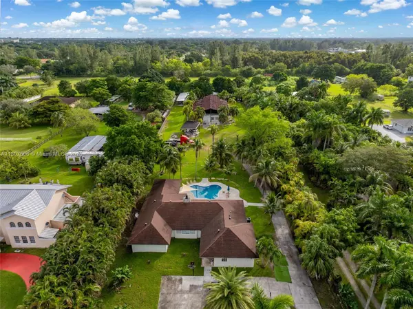 Southwest Ranches, FL 33331,5310 SW 172nd Ave