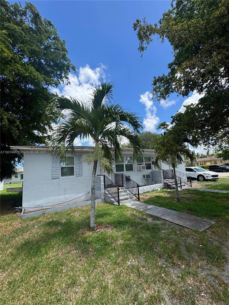 1400 NW 95th St #1470, Miami, FL 33147
