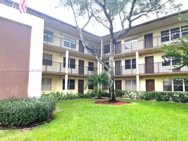 13500 SW 1st St #104U, Pembroke Pines, FL 33027