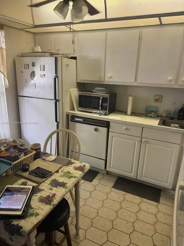 Tamarac, FL 33319,5830 NW 64th Ave #109