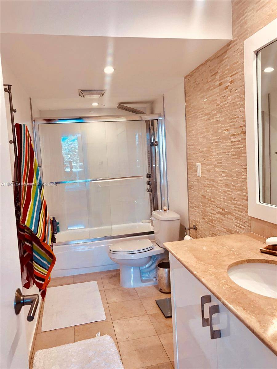 Bal Harbour, FL 33154,10275 Collins Ave #329