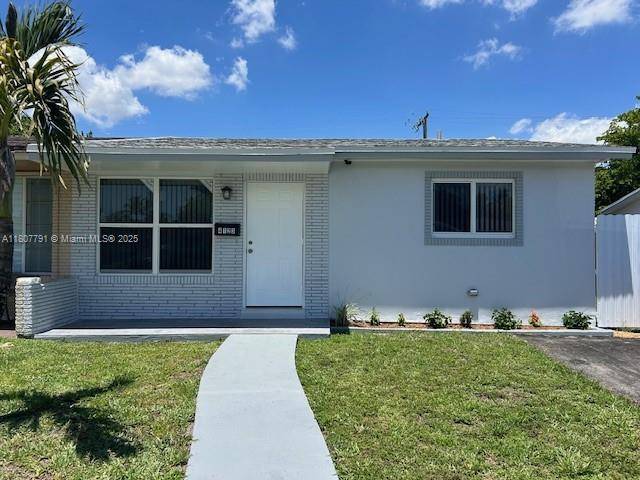 4123 NW 39th Ave, Lauderdale Lakes, FL 33309