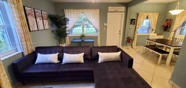 North Miami Beach, FL 33162,1679 NE 175th St