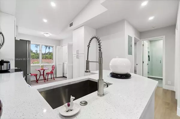 Boca Raton, FL 33433,7932 Seville Pl #2104