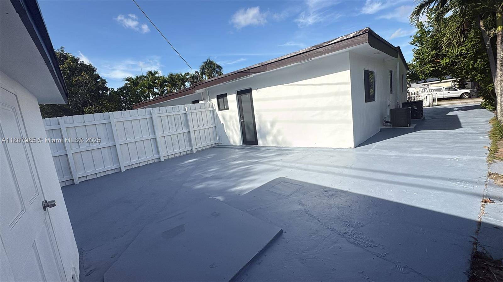 Hollywood, FL 33024,1440 N 71st Ave #2