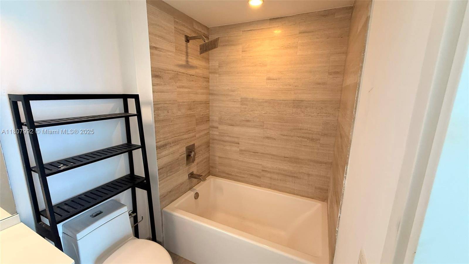 Miami, FL 33131,1300 Brickell Bay Dr #2300