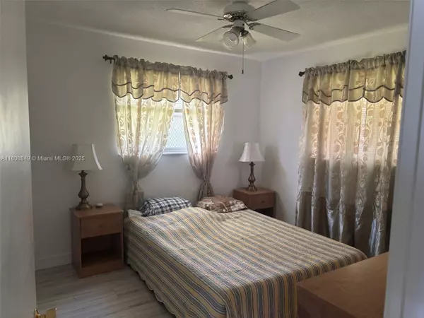 Hollywood, FL 33021,2427 Garland Cir #195
