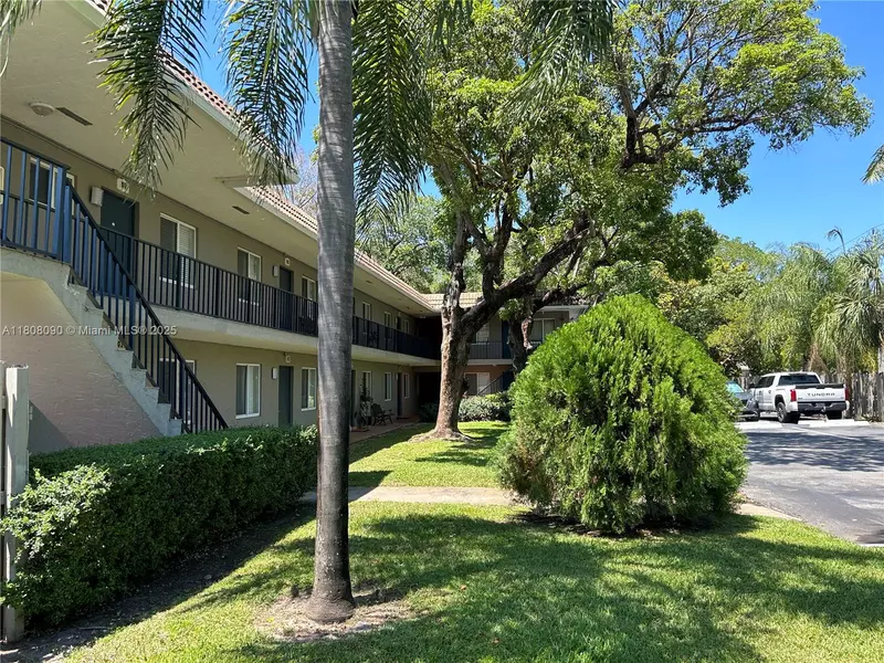 1111 SW 4th Street #6, Fort Lauderdale, FL 33312