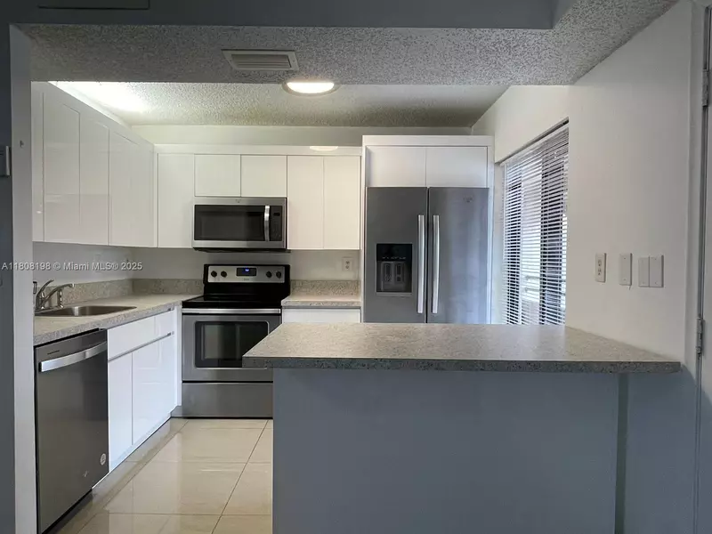 20105 NE 3rd Ct #6, Miami, FL 33179