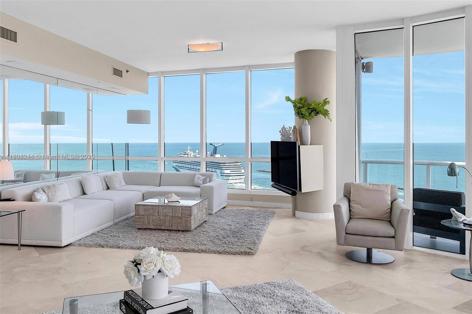 Miami Beach, FL 33139,100 S Pointe Dr #2104