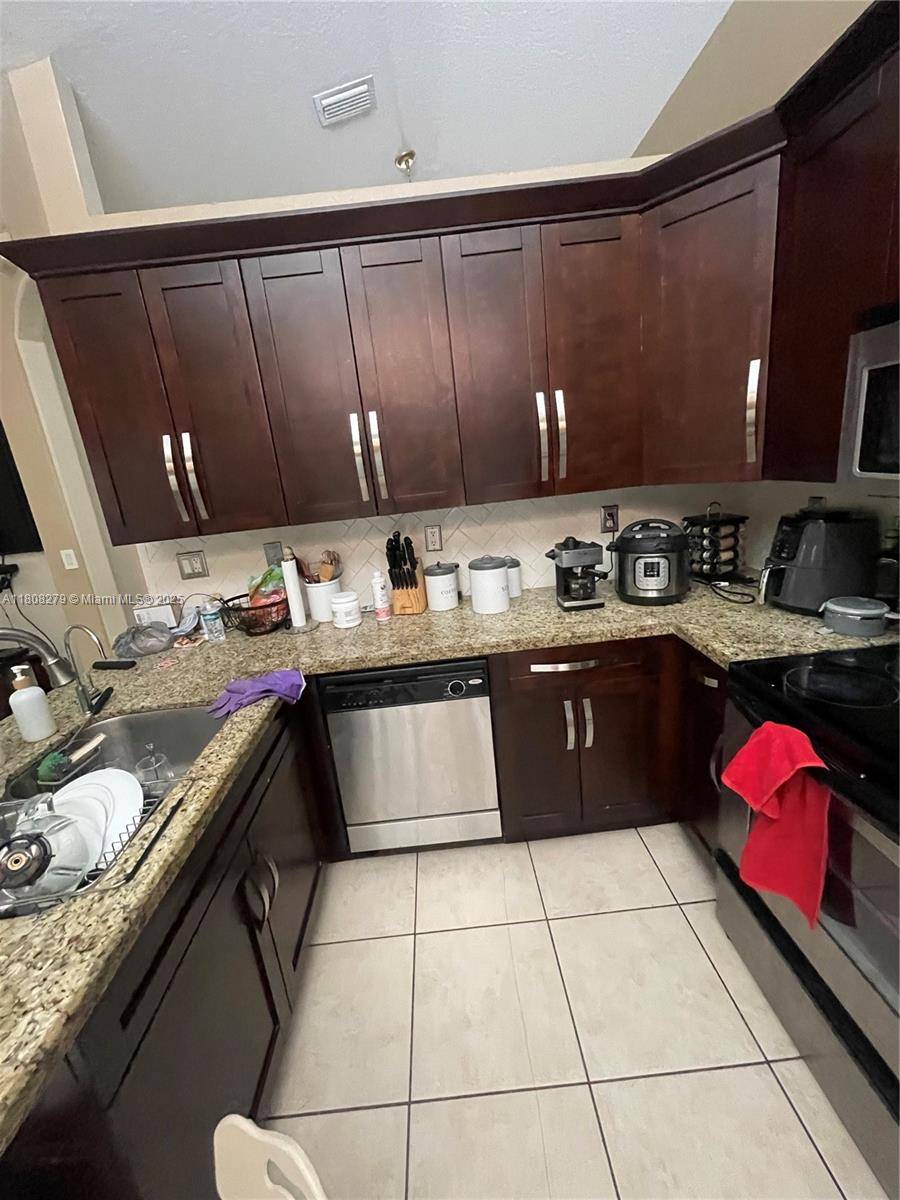Homestead, FL 33035,1908 SE 11th St